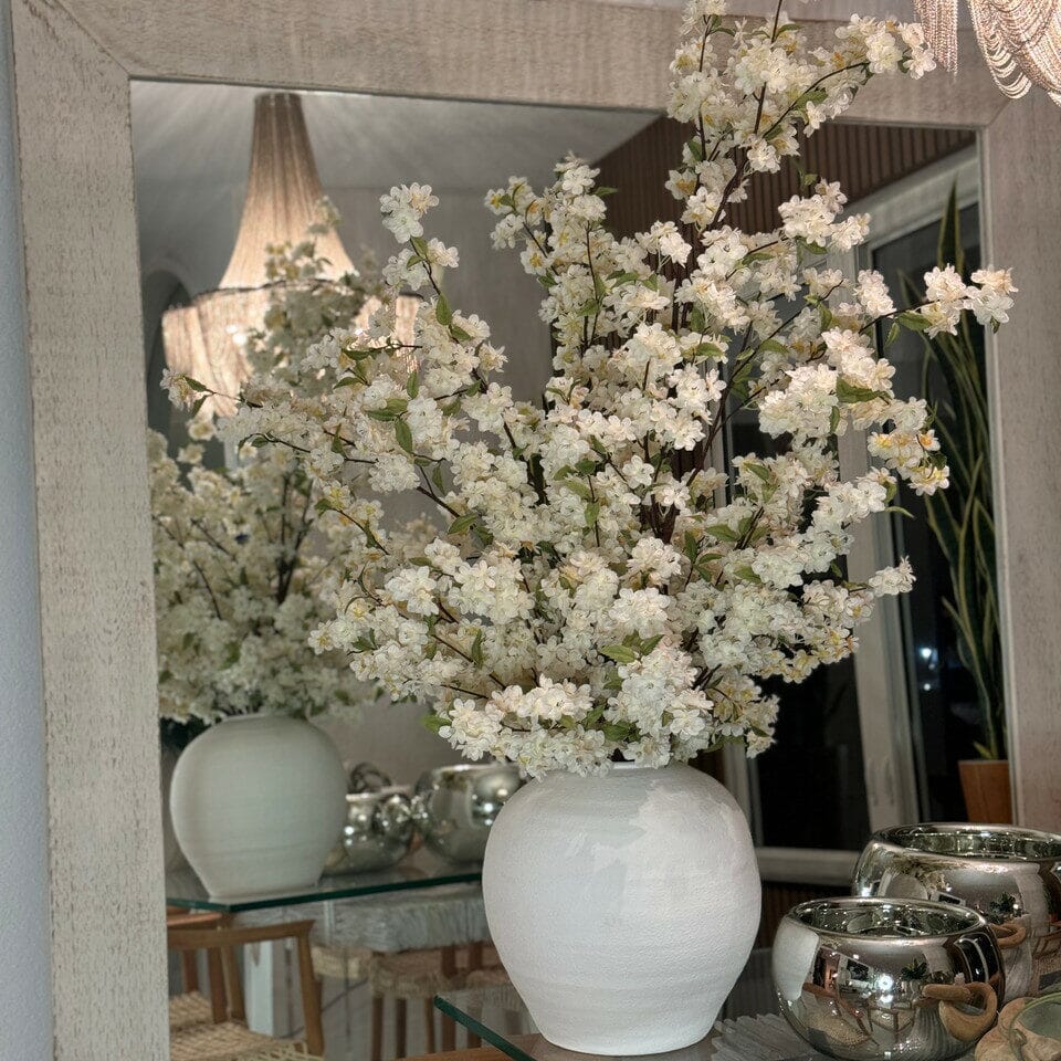 Jarrón Konos con flores de cerezo