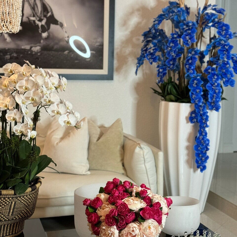 Alocasia "Red Prince" en maceta Ben XL – Blanco brillante