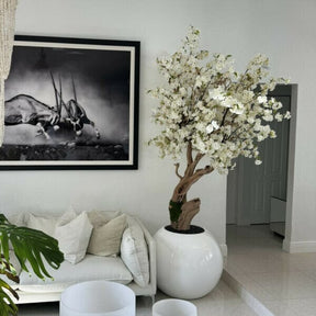 Árbol de cerezo personalizado en jarrón globo blanco brillante